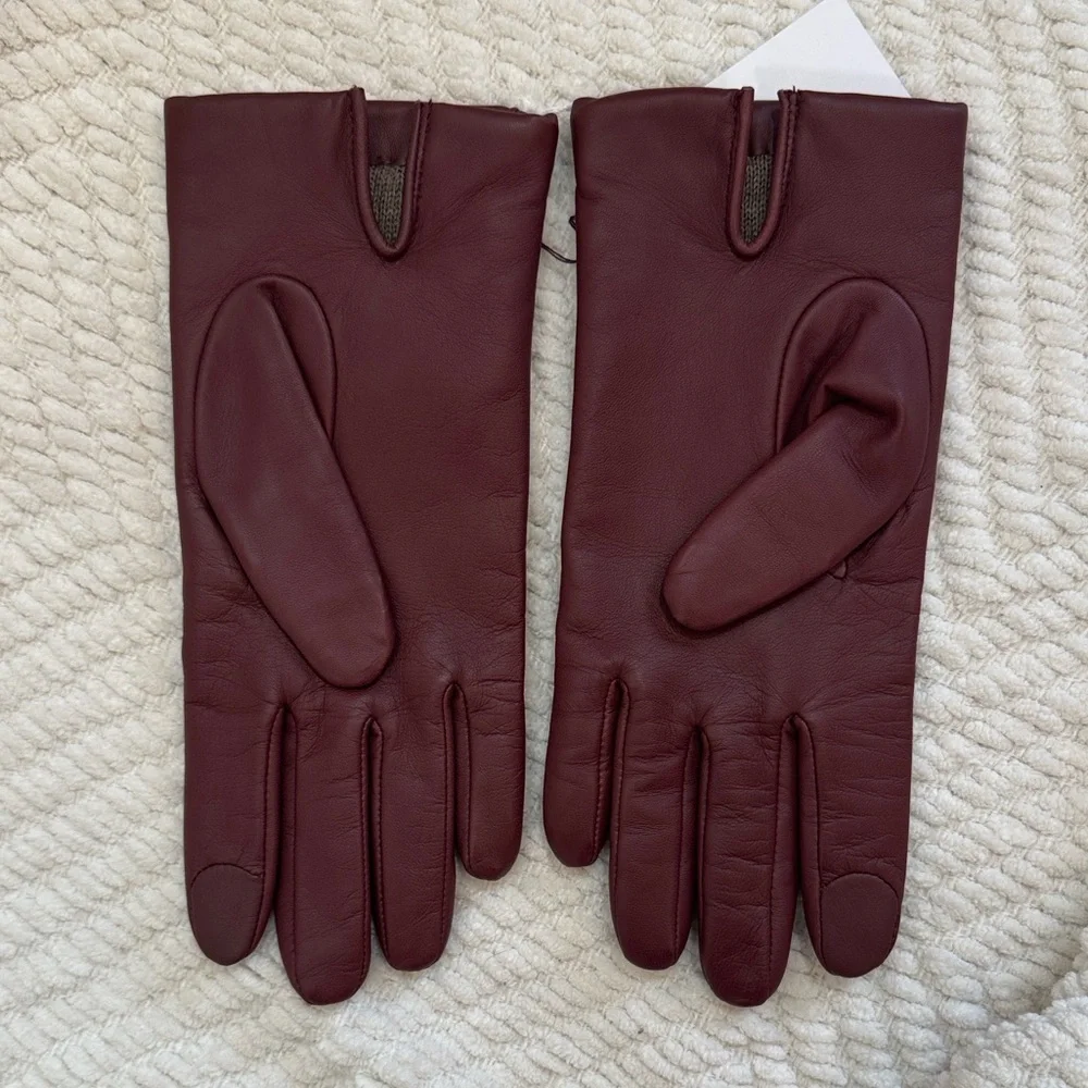 Coach NWT Wine Burgundy Leather Tech Luxurious Gloves Size 7.5 medium
